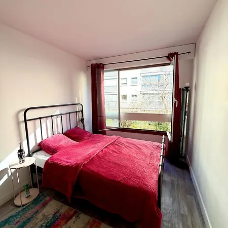 Lägenhet Bright & Cozy In Shared Near Eiffel Paris