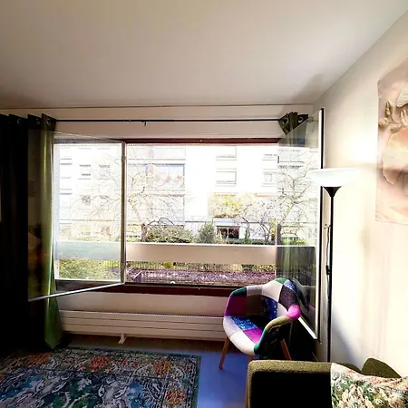 Bright & Cozy In Shared Near Eiffel Paris